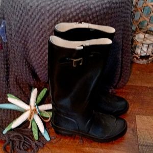 Black Rain Boots 15" 🌧️☂️